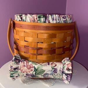 Longaberger May 1996 series “Sweet Pea” basket